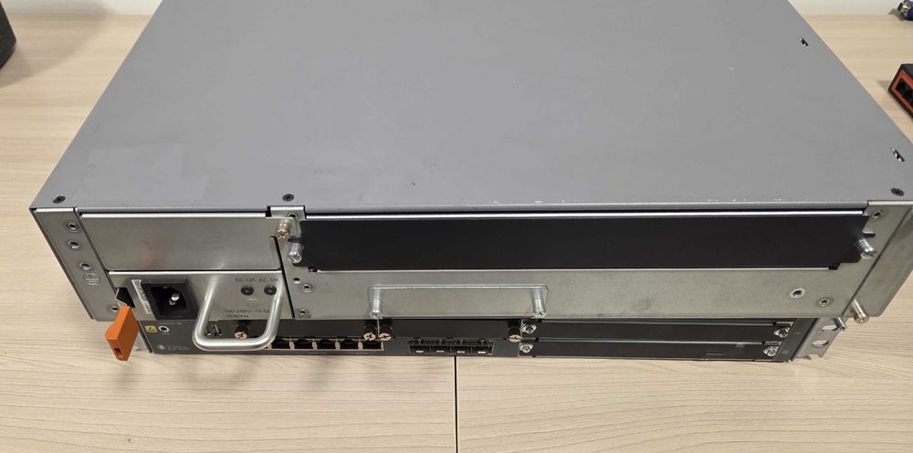 Маршрутизатор Juniper SRX550