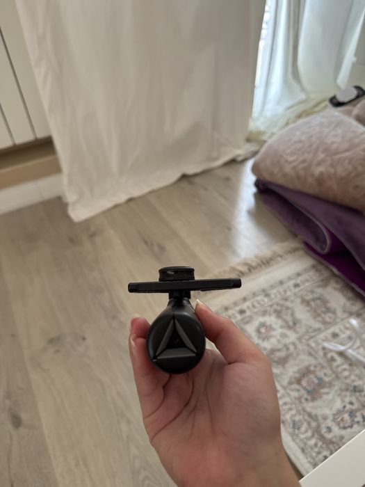 штатив для фото, подключается через Bluetooth