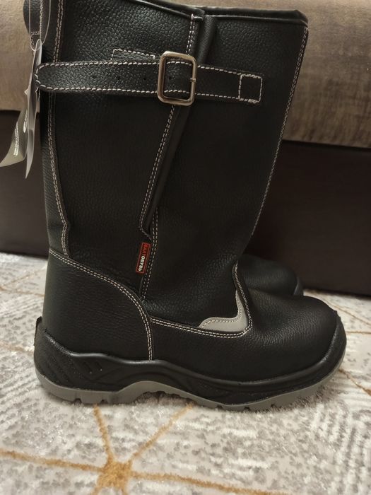 Новые спец сапоги 42р