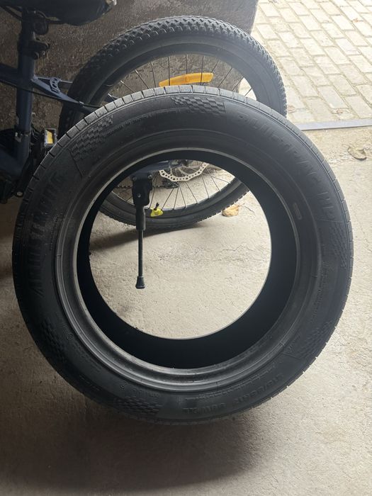 Продается летние шины Armstrong R17