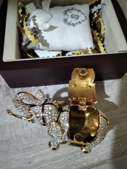 Продам вещи куртки размеры на 2/3/4 годика