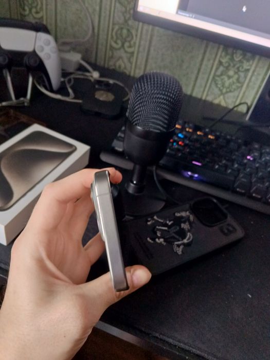 Продаю iPhone 15 pro