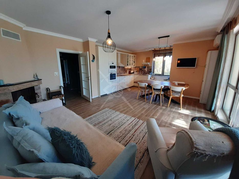 Продава се Тристаен апартамент в Черноморец - 94 кв.м за 2203 €/кв.м - Снимка #8