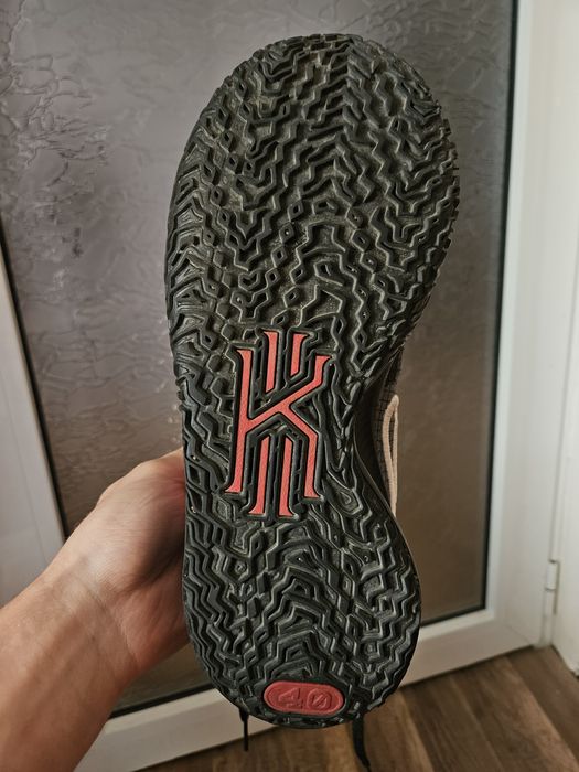 Nike KYRIE 4 low