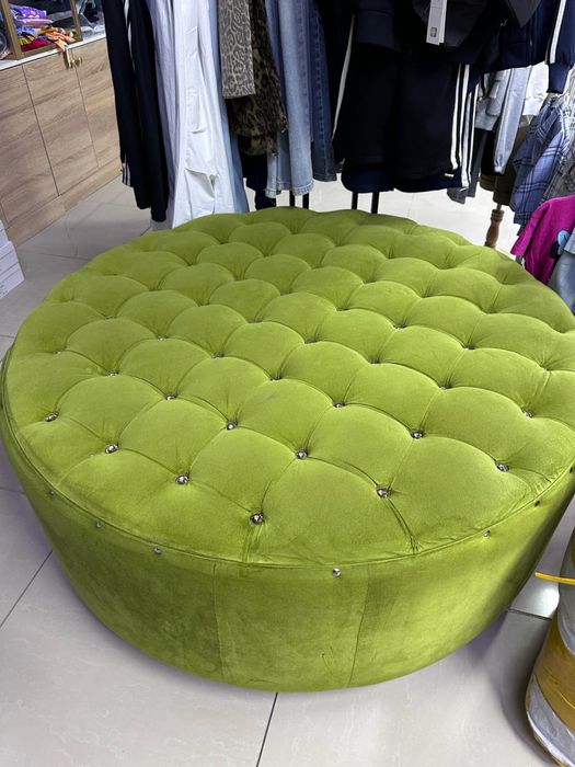 Ресепшн с пуфиком