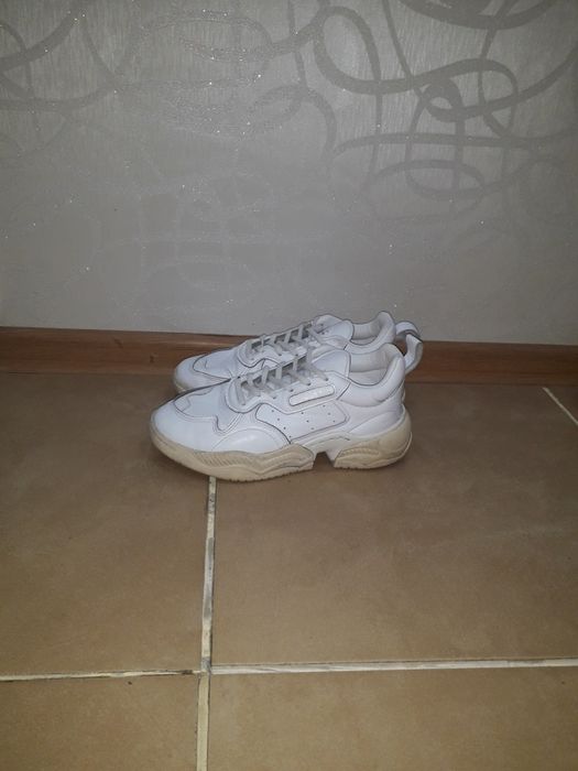 Фирменные кожаные кроссовки Adidas размер 40-41