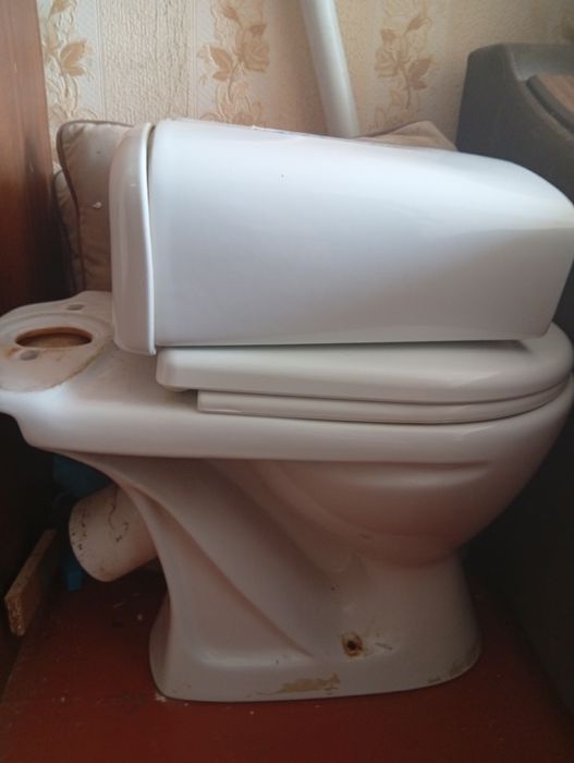 Продам унитаз в хорошем состоянии