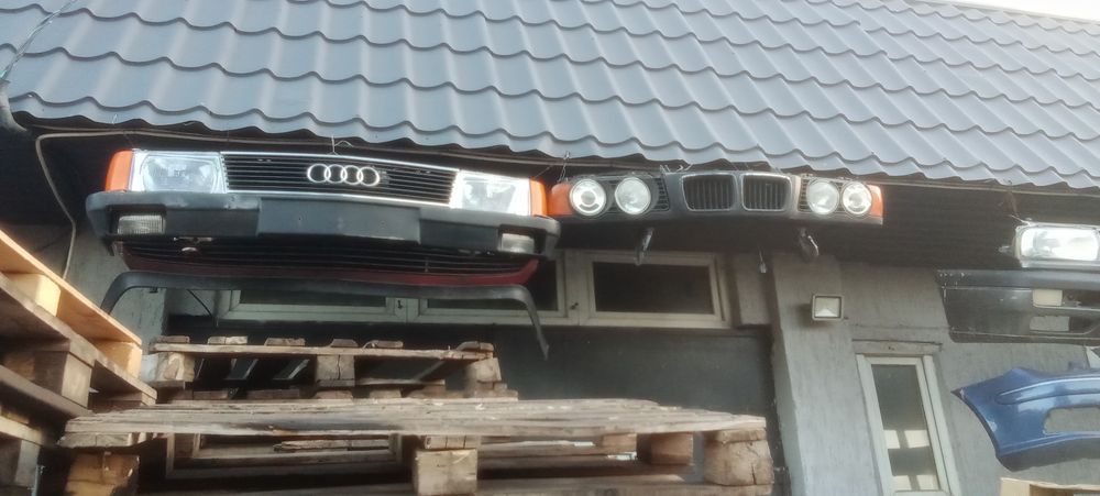 Ауди С4 Ауди мерседес 124 капоты.