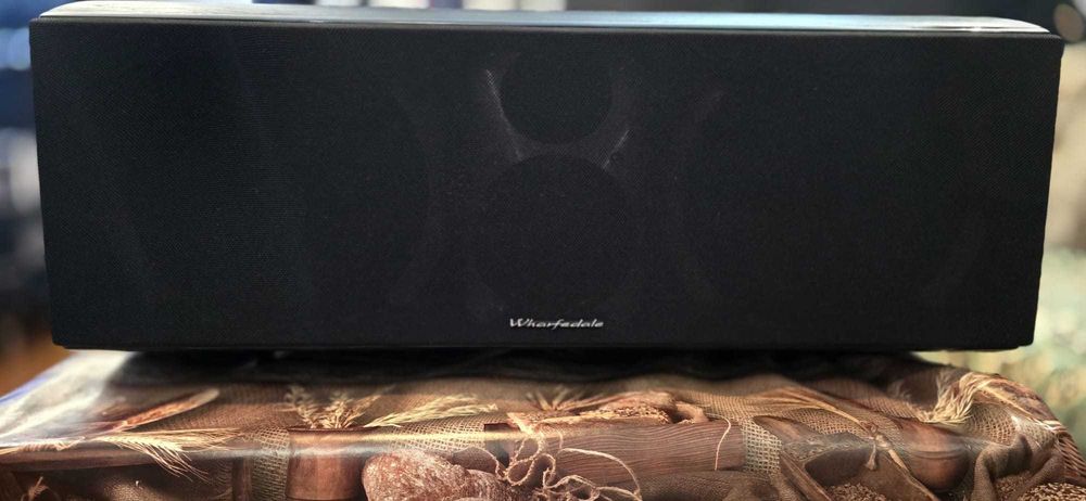 Vând Boxă centrală de excepție, tip Wharfedale Diamond 10.CM