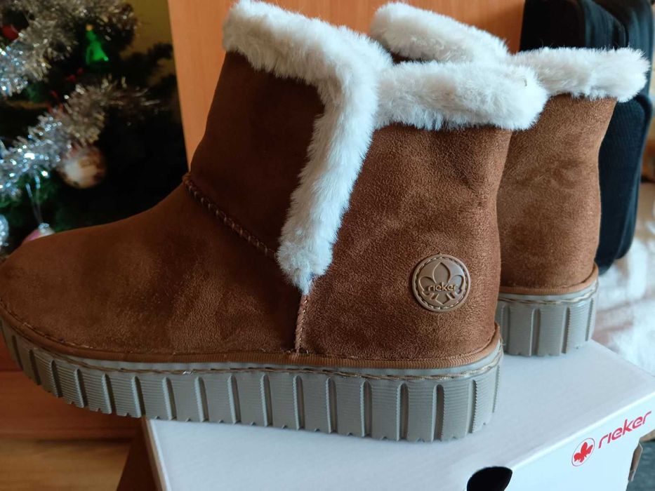 Дамски кожени ботуши