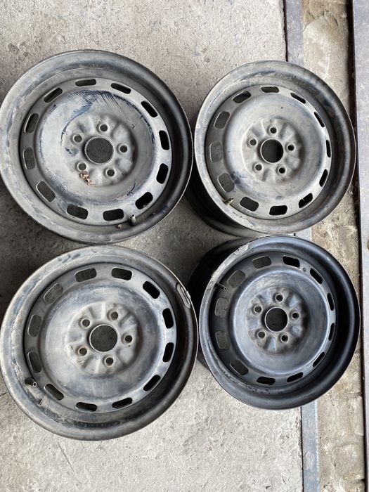 Продам диски в комплекте 4 шт от Тойоты R14