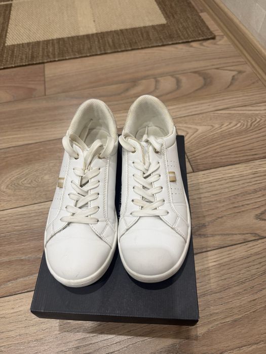 Запазени маратонки Tommy Hilfiger, 37 номер