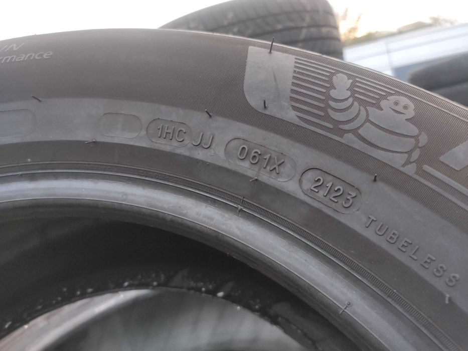 4бр Зимни гуми 235 55 17 - Michelin