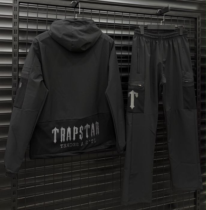 Мъжки екипи Trapstar / Cortiez / Nike Tech Fleece / Syna World / Bape / Sp5der