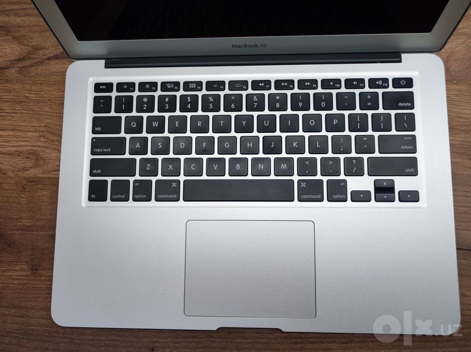 Mackbook Air  2011 год