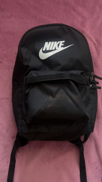 Раница Nike черна