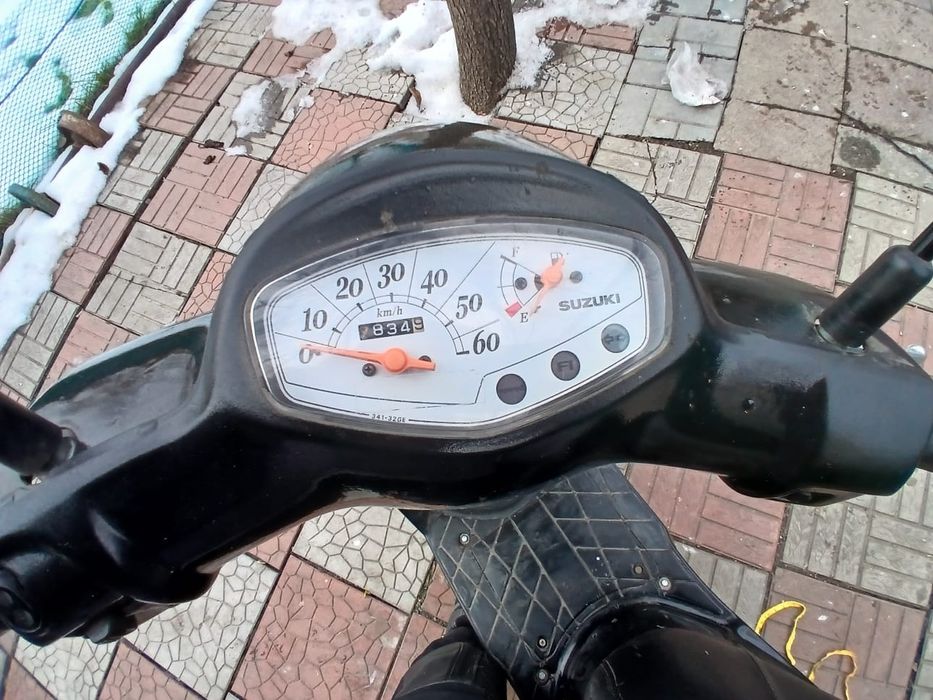 Скутер мопед Suzuki lets4