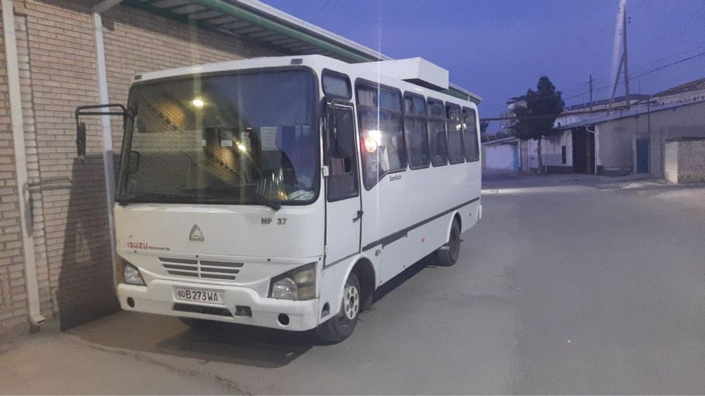 Avtobus ( Isuzu) 2013