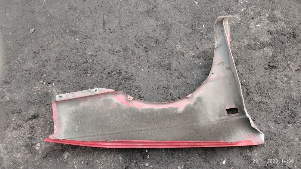 Крыло пасат б3 сидан