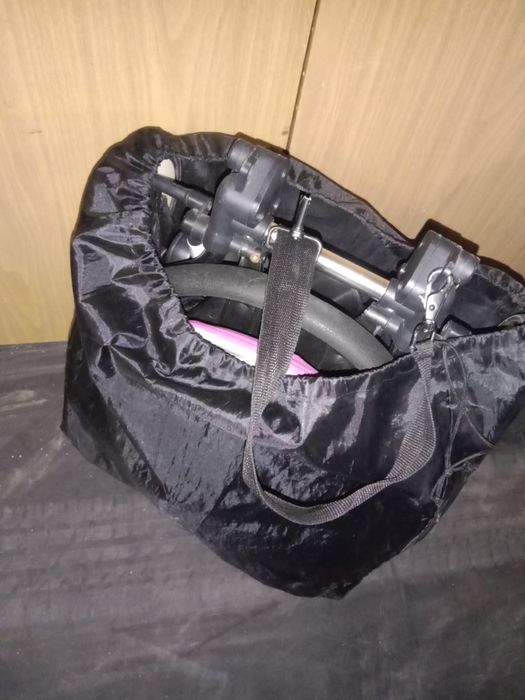 Продам коляску прогулочную, легкую