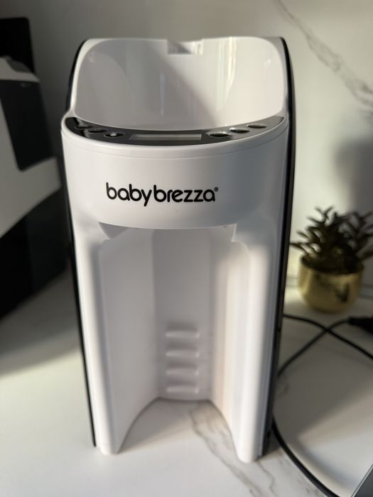 Baby Brezza машина за мляко