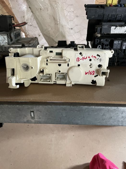 Управление за климатроник Мерцедес Б-класа W245