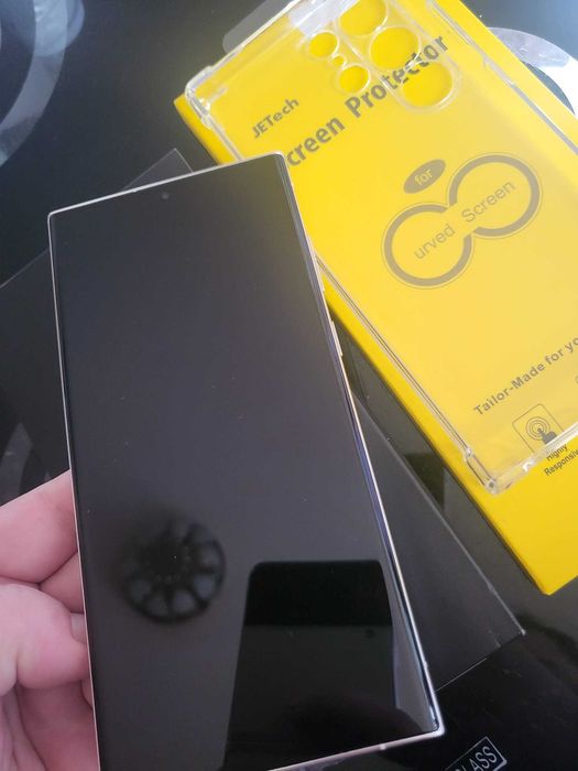 Продавам телефон SAMSUNG Galaxy S23 Ultra