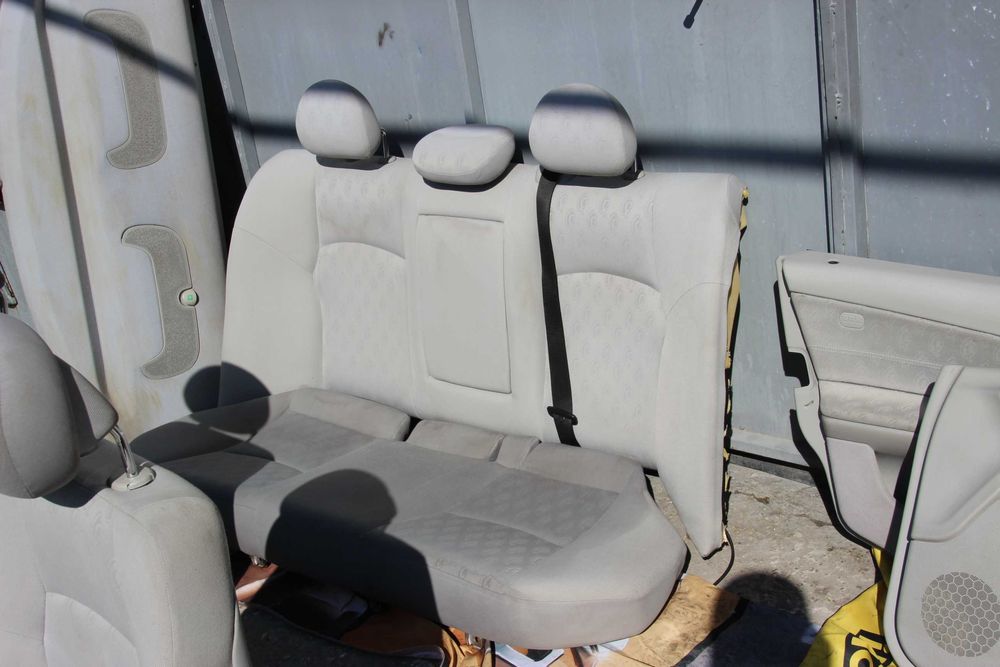 Салон за Мерцедес Бенц С 200 - 2001 г. Mercedes Benz