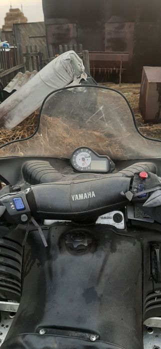 Продам снегоход ямаха
