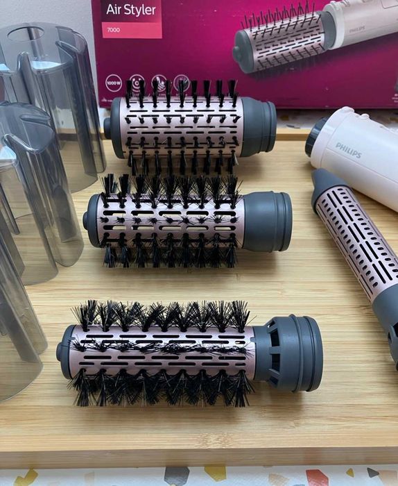 Сешоар маша Philips Air Styler 7000 BHA 735/00