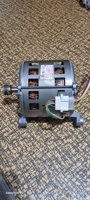 Електро мотори за перални работещии