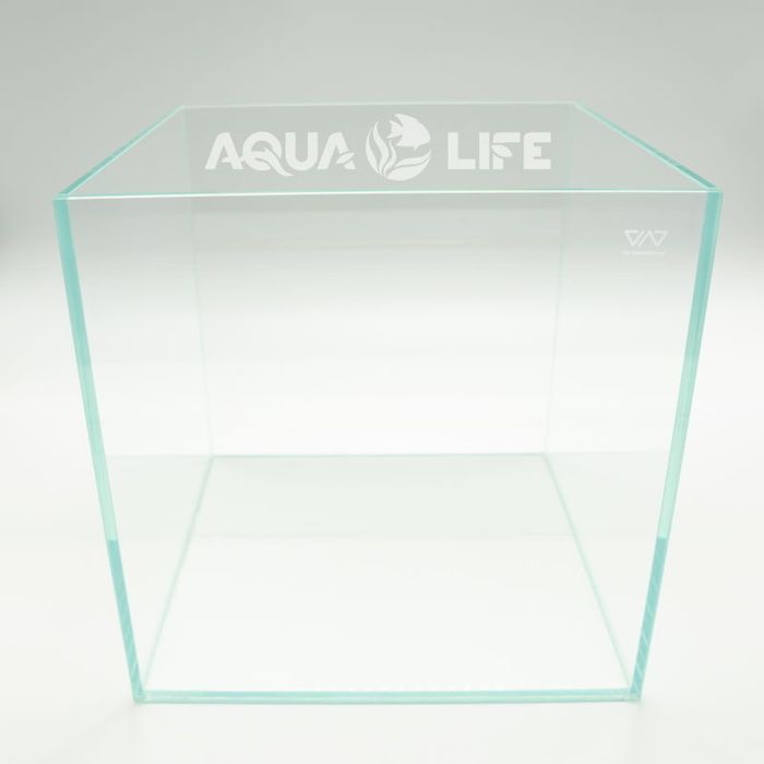 Acvariu 47 litri doua bucati .