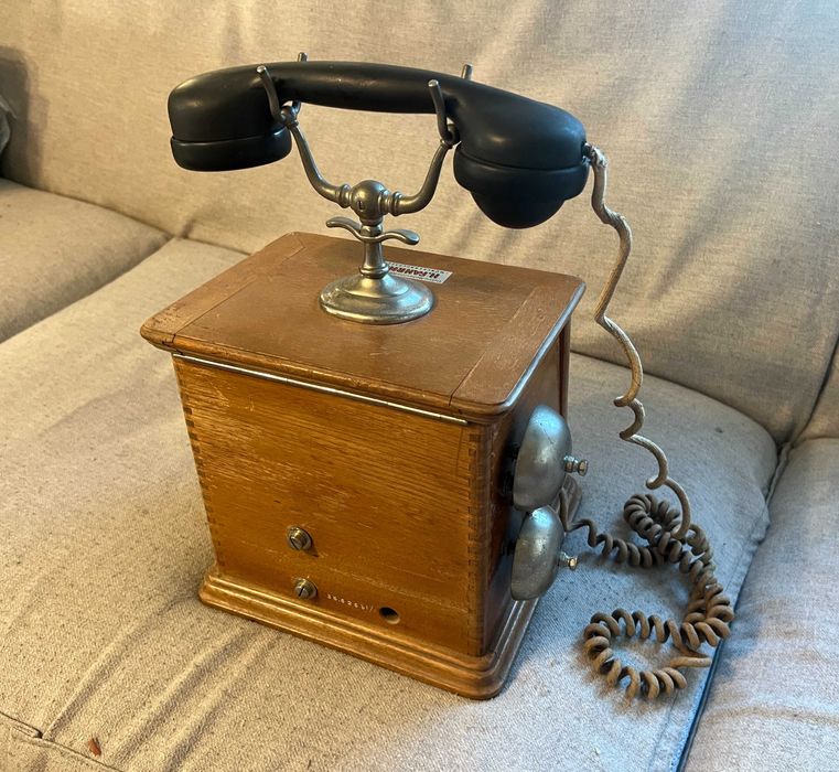 Telefon vechi manual lemn H Fahrni Germania colectie functional