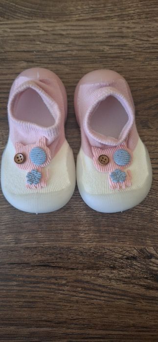Нови бебешки обувки  тип боса обувка със свод отпред