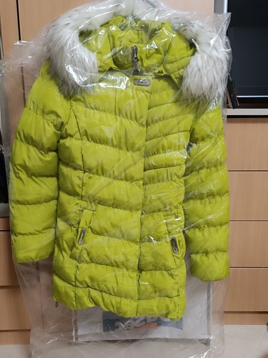 Продавам детско зимно яке