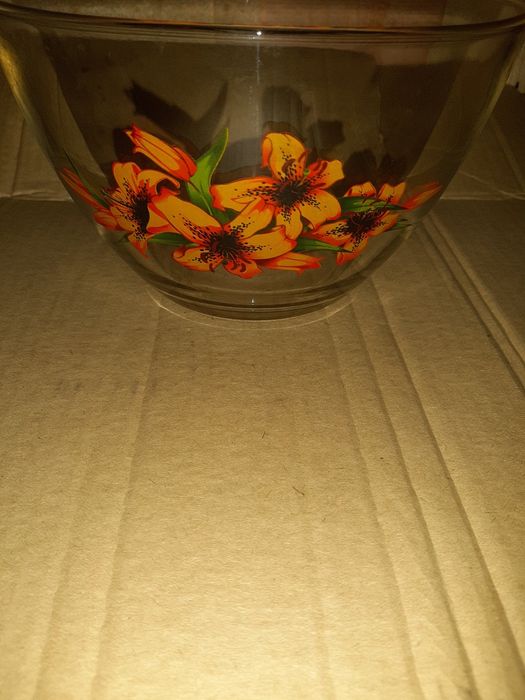 Продам салатницу