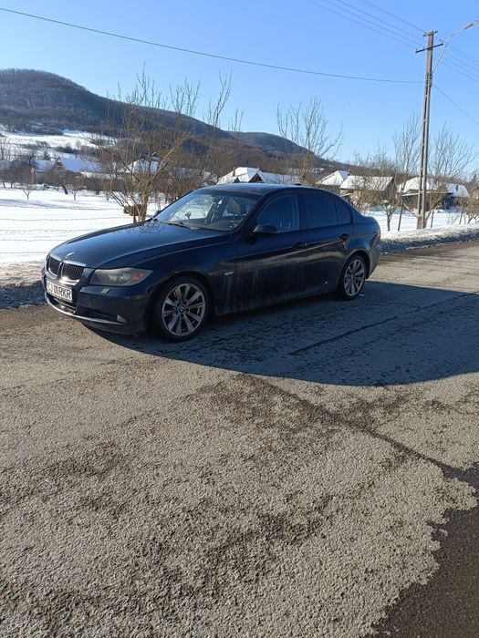 Vând mașină în stare de funcționare