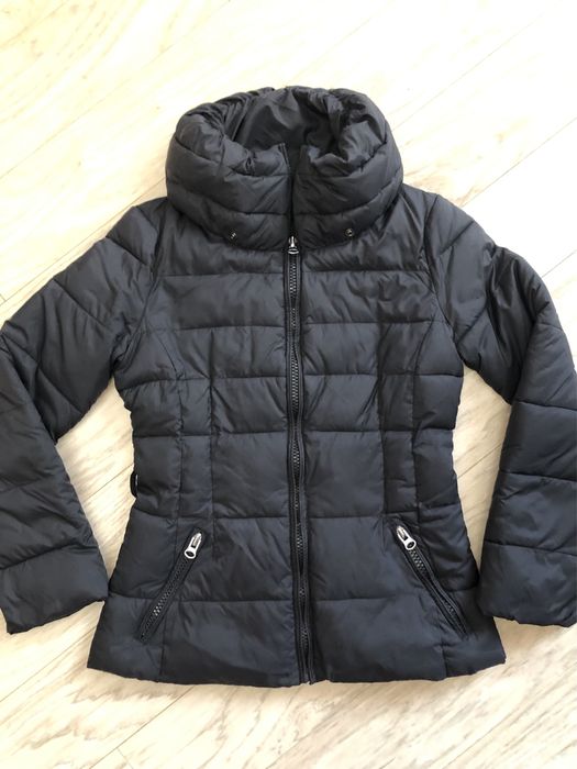 Продам куртку Benetton, p.S