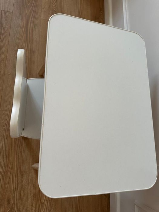 Продается ходунок и детский стол