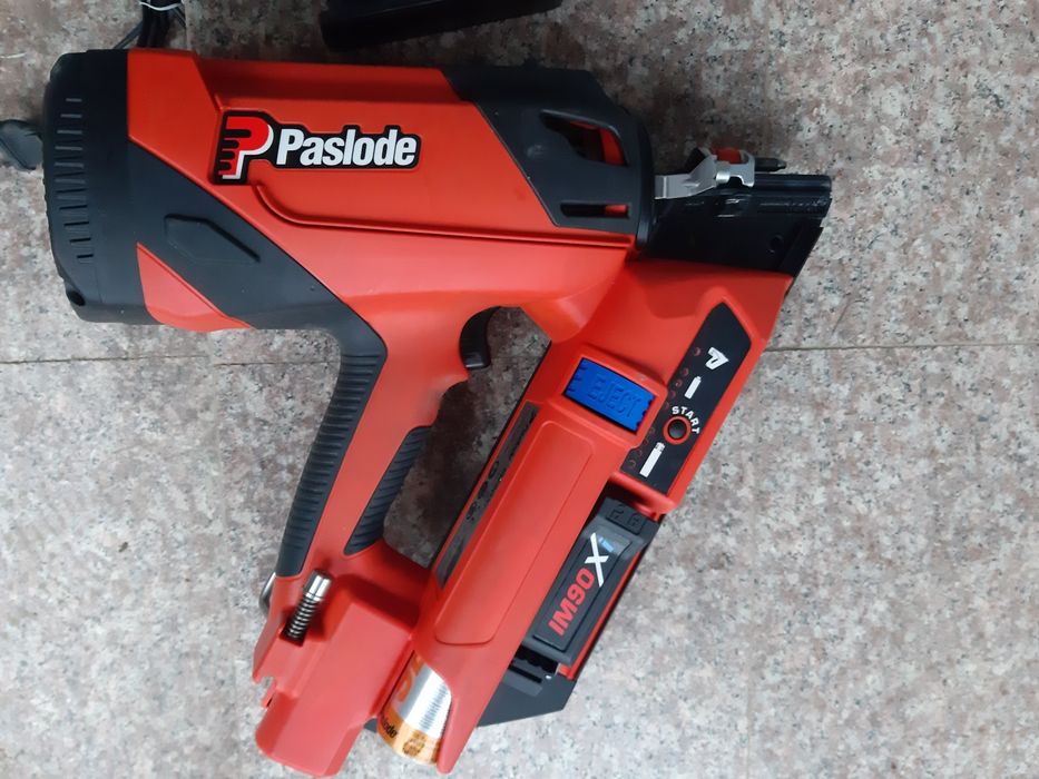 Paslode pistol de cuie