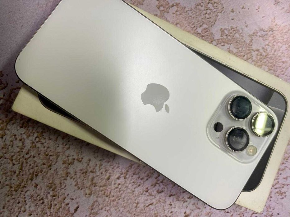 Apple IPhone 16 Pro Max 256 Гб (УРДЖАР) ЛОТ 998275