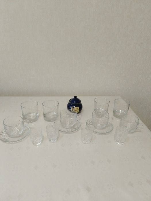 Продам дуршлаг, сахарница,стаканы