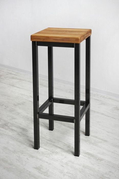 Барные стулья натуральное дерево ,приемлемые цены,гарантия 1 год .