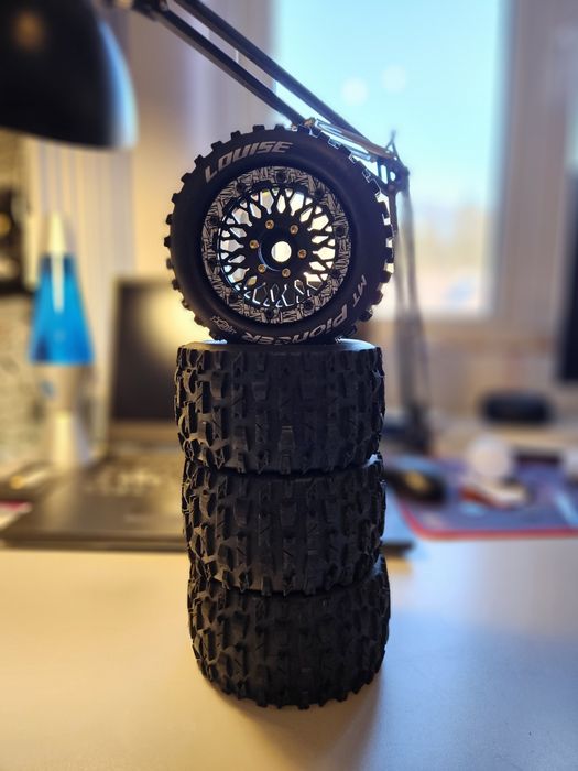 Set Roti Complete Louise RC MT-Pioneer 1/10