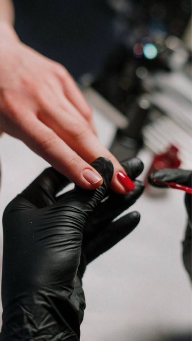 Inchiriez posturi manichiura