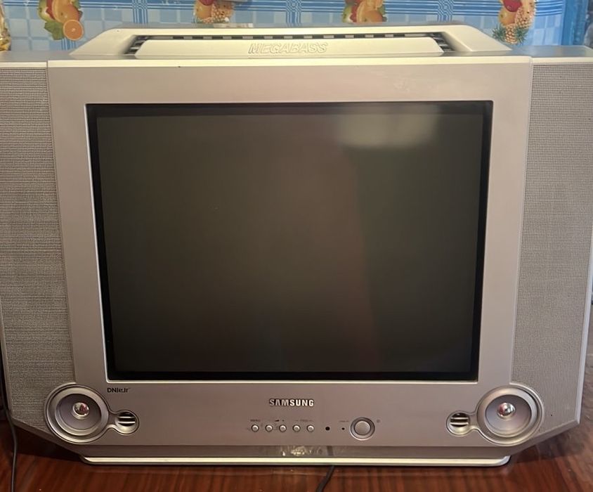 Продам телевизор