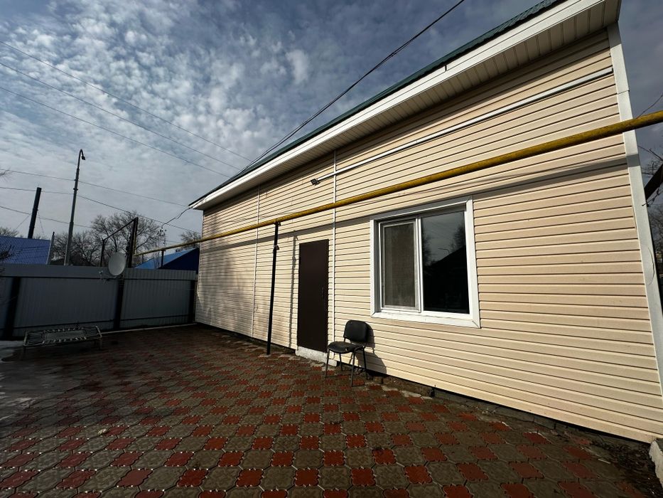 Продам двухуровневый дом.