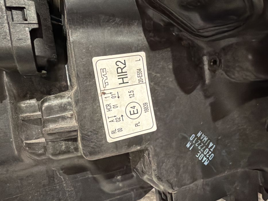 Комплект фарове за Toyota Auris