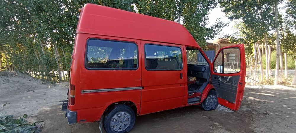 Срочно прадаётся форд транзит 1991год  1200$ Сотилди
