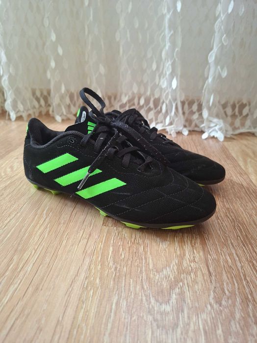 Adidas бутонки за футбол